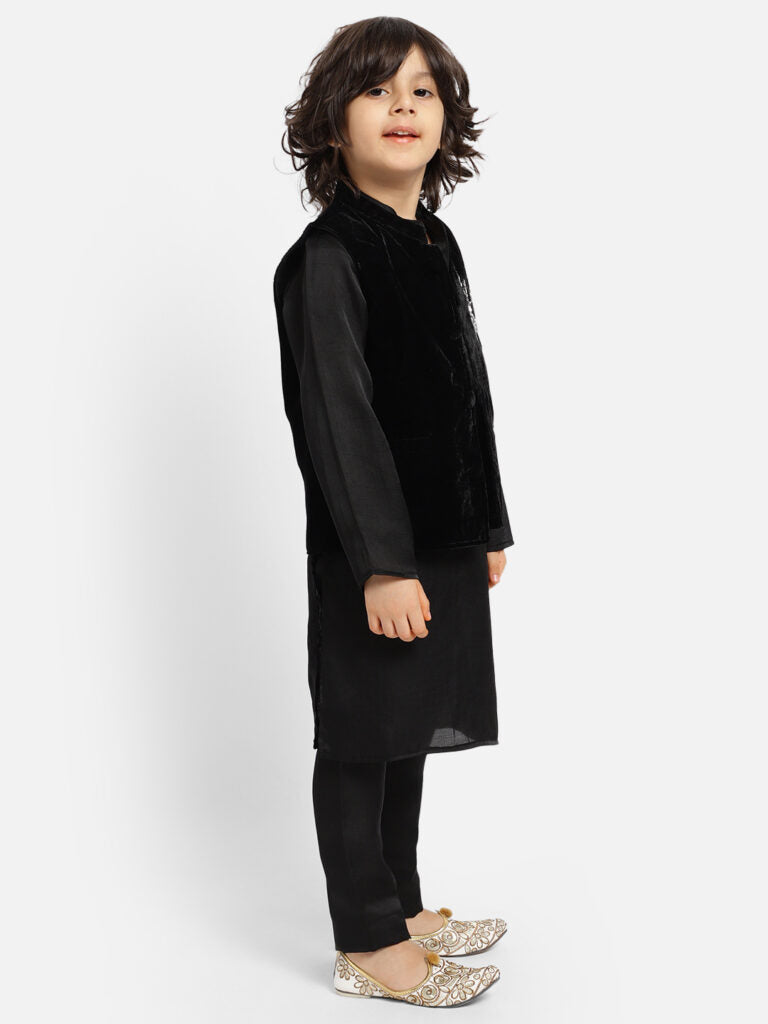 Black Kurta Payjama With Elegant Velvet Waist Coat