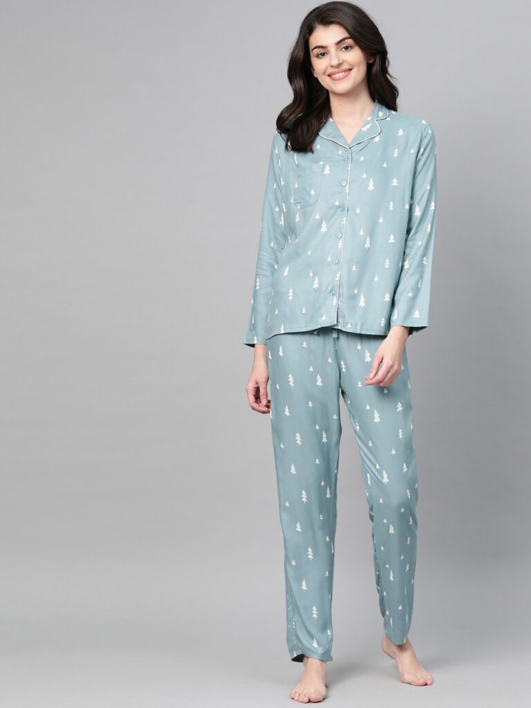 Women Blue & White Printed Nightsuit