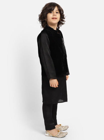 Black Kurta Payjama With Elegant Velvet Waist Coat
