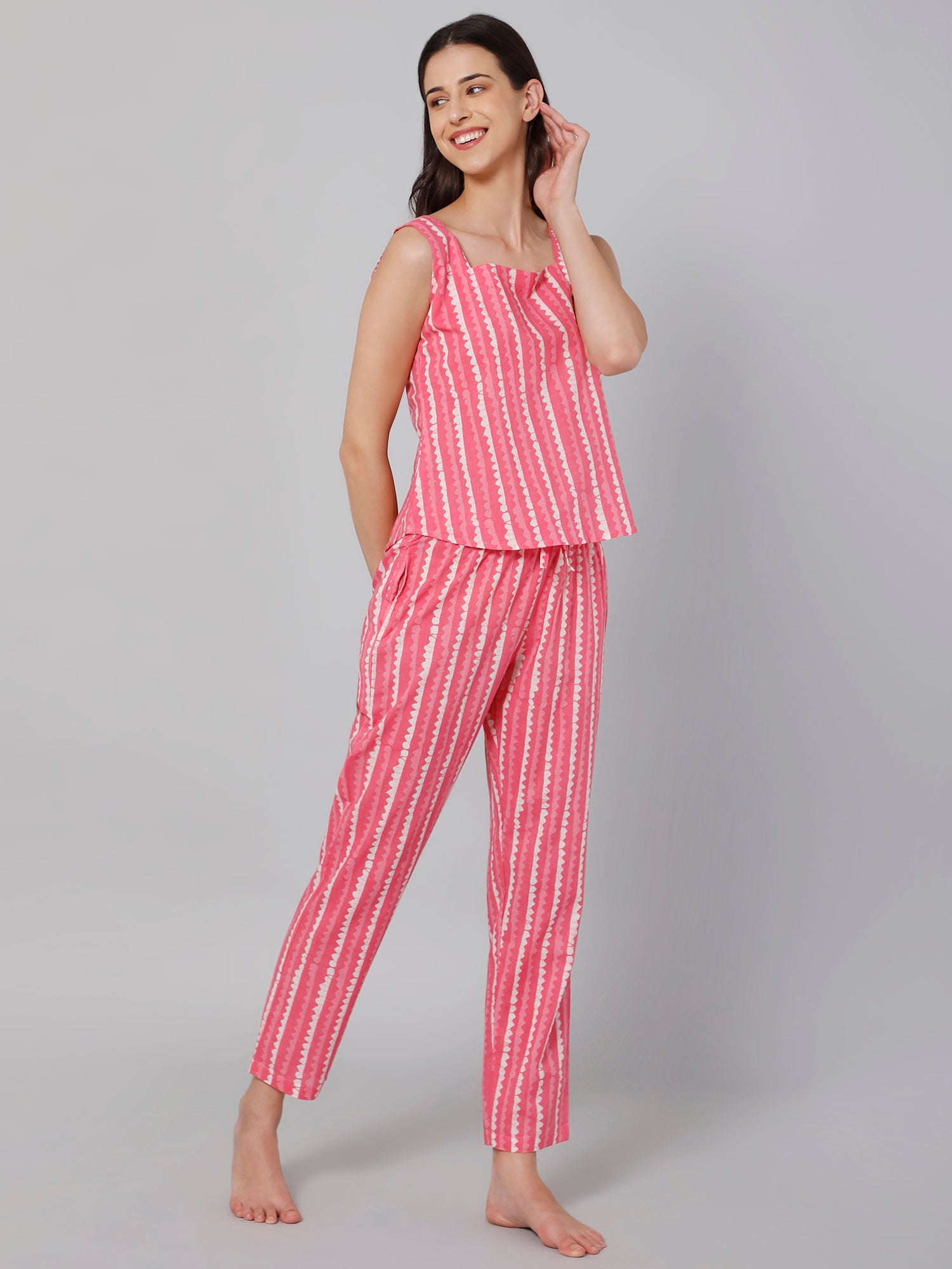 Women Pink &amp; Off White Pure Cotton Printed Night suit