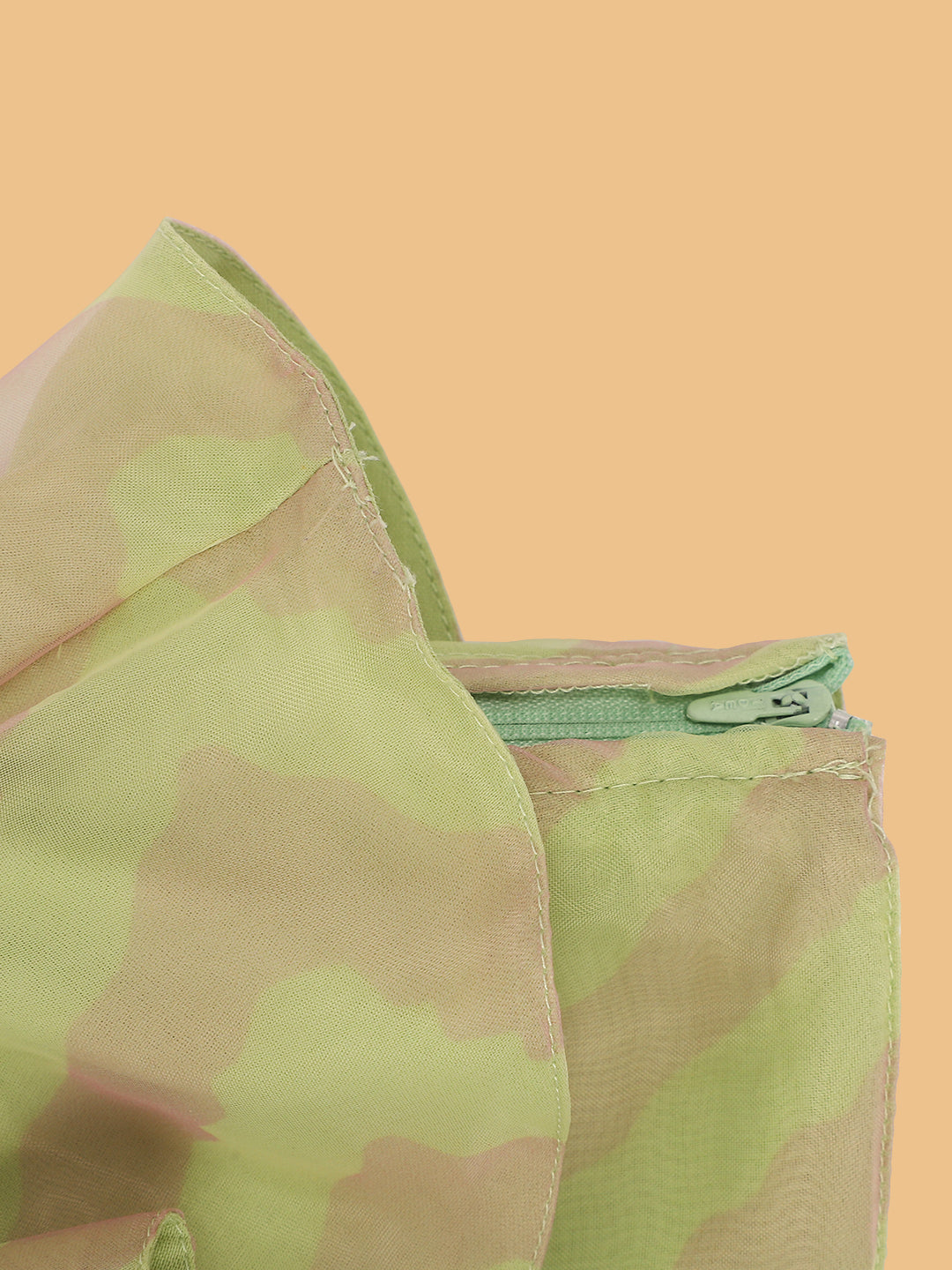 Girls Green &amp; Gold-Toned Ready To Wear Lehenga &amp; Blouse With Dupatta set