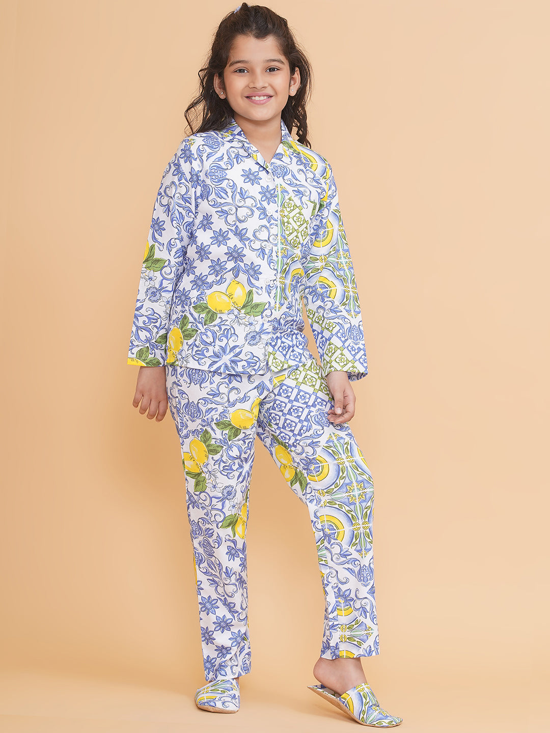 Girls White Cotton Floral Full Sleeves Pyjama Set With Slip Ons