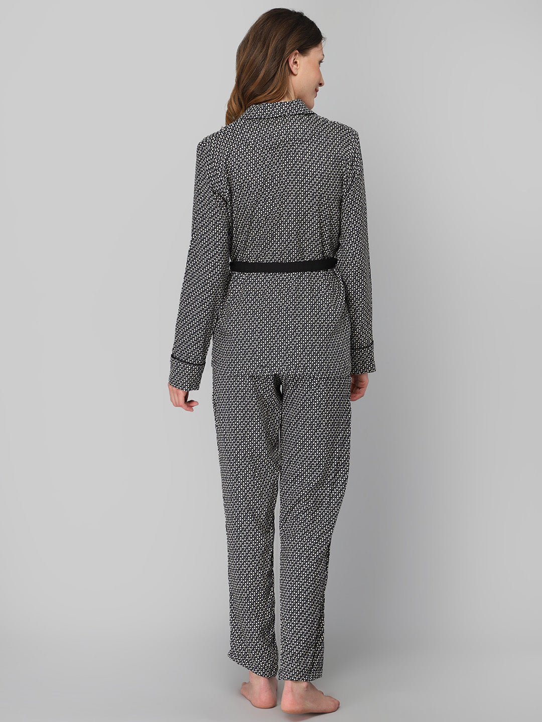 DRAPE IN VOGUE Women Black &amp; White Printed Night suit