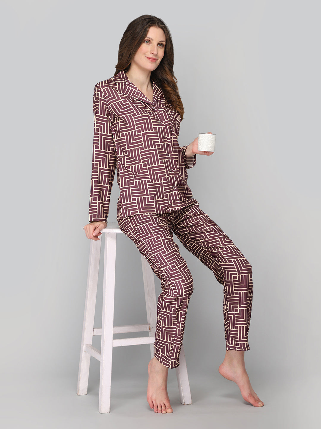 DRAPE IN VOGUE Women Maroon &amp; Beige Printed Night suit