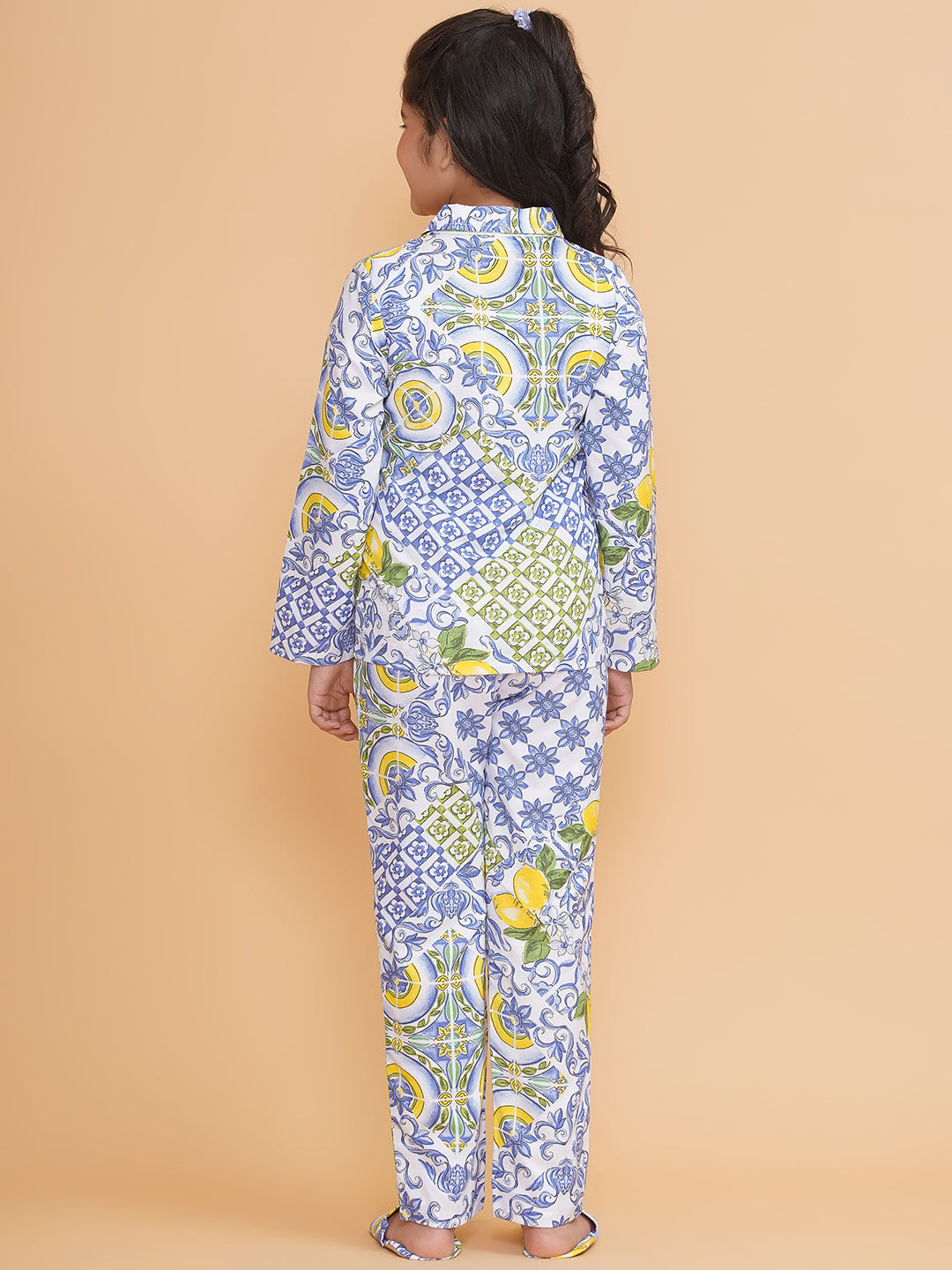 Girls White Cotton Floral Full Sleeves Pyjama Set With Slip Ons