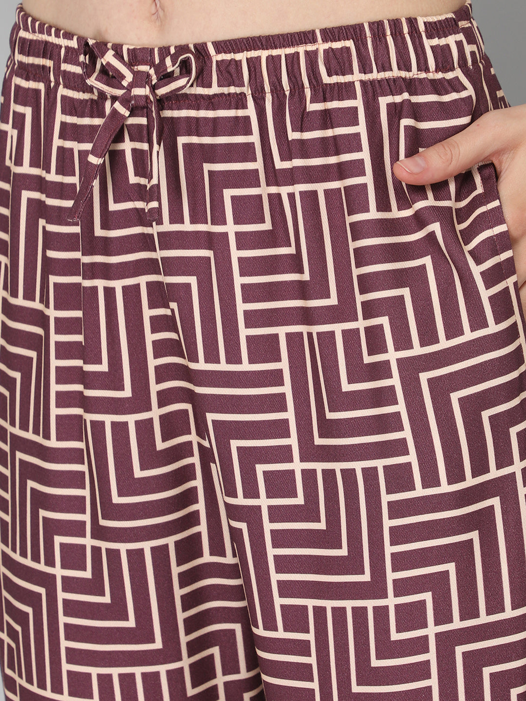 DRAPE IN VOGUE Women Maroon &amp; Beige Printed Night suit
