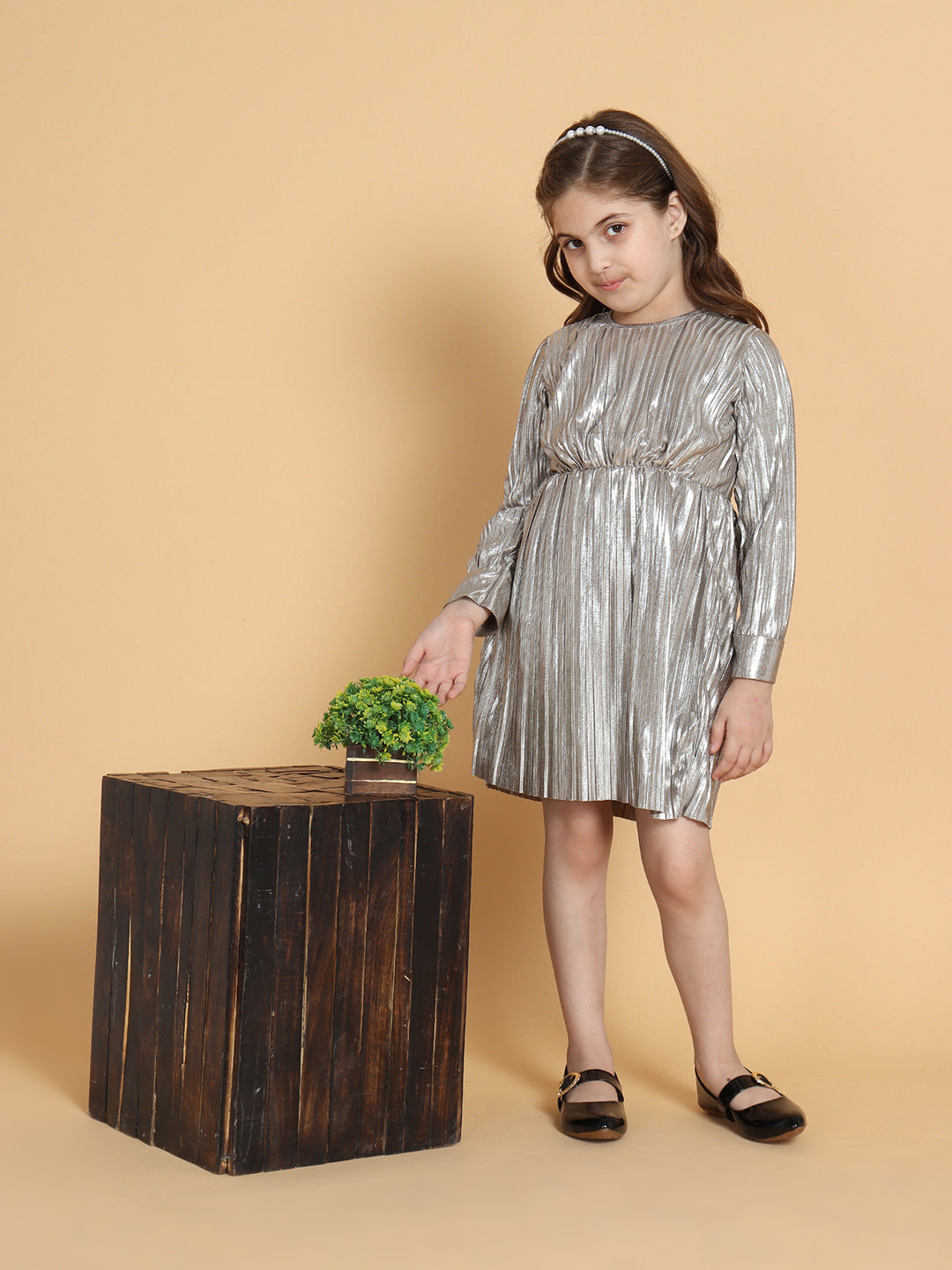 Piccolo - Metallic Pleated Long Sleeves Dress