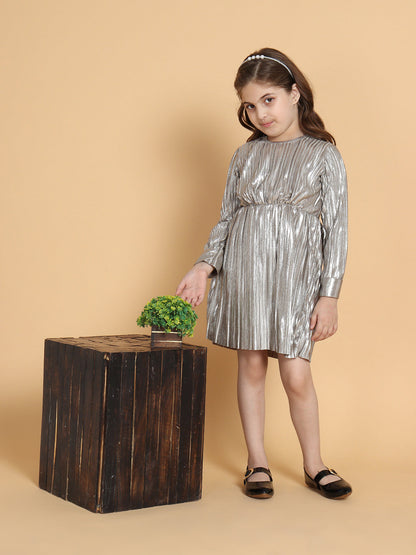 Piccolo - Metallic Pleated Long Sleeves Dress