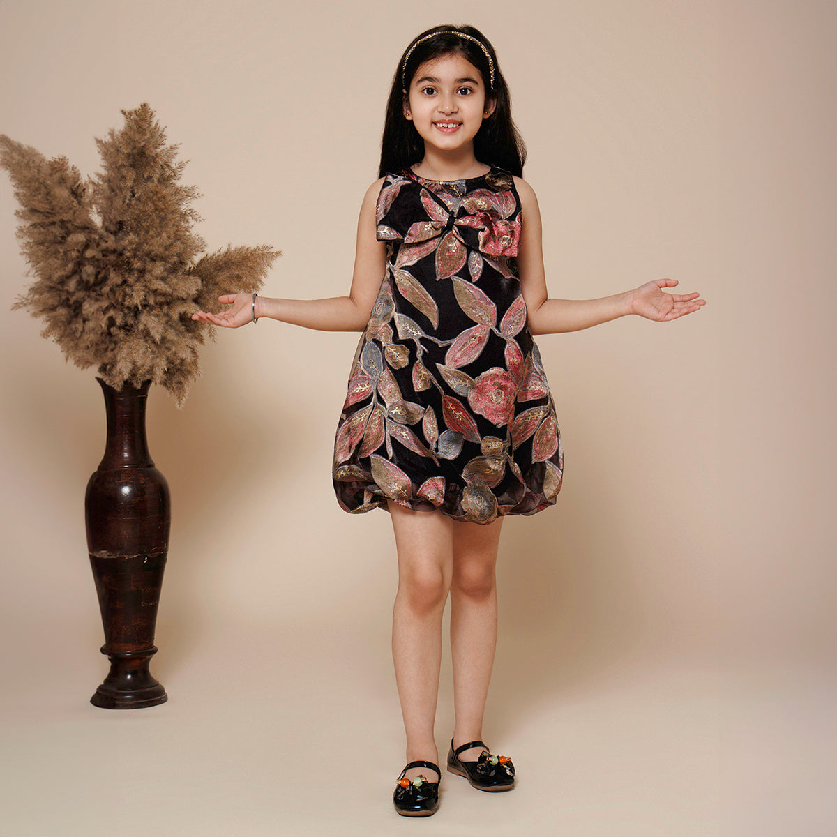 Bow Detailed Sleeveless Dress-Black