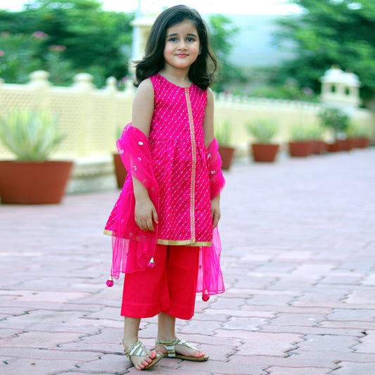 Stripe print Sleeveless Pink Salwar- Kameez Sets