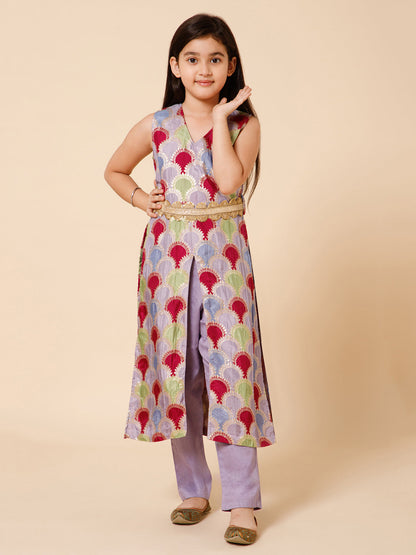 Piccolo-Sleevless Front Slit Kurti With Pants And Belt -Lavender