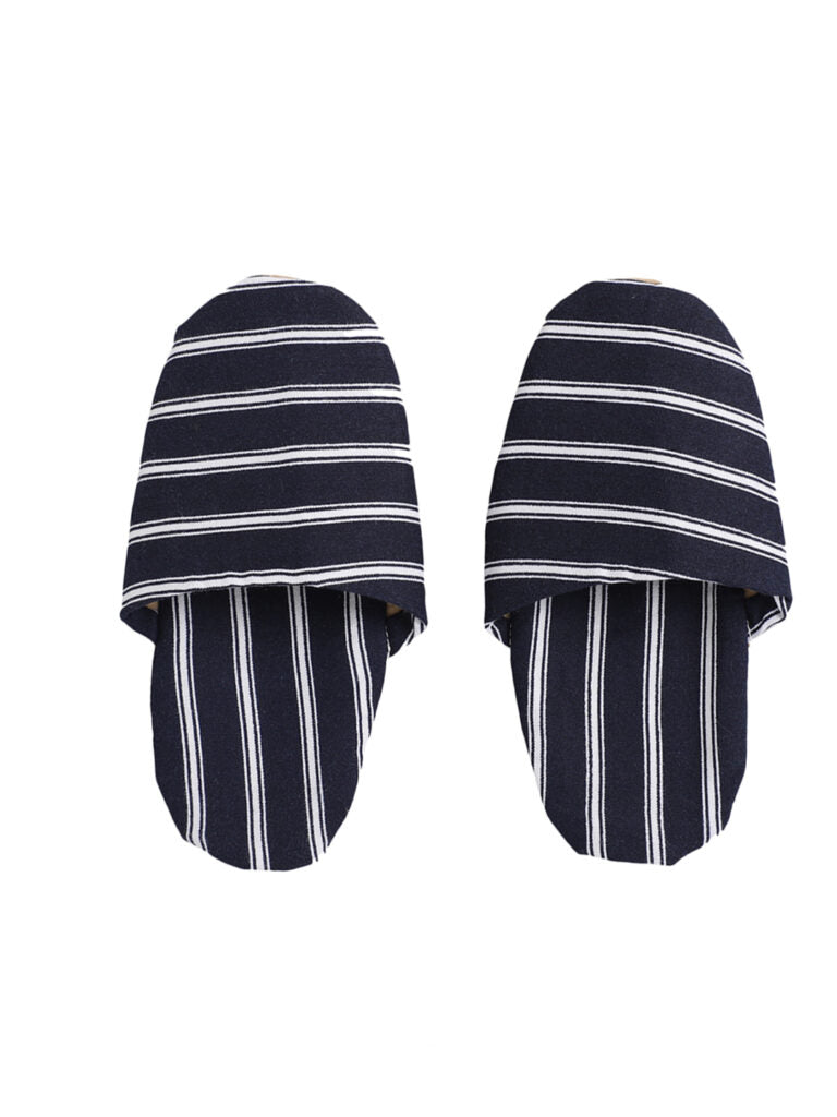 Black Full Sleeves Vertical Stripes Top And Pyjama Set With Slippers