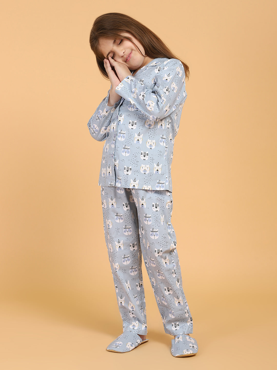 Black &amp; Grey Full Sleeves Solid Top And Pyjama Set With Slippers